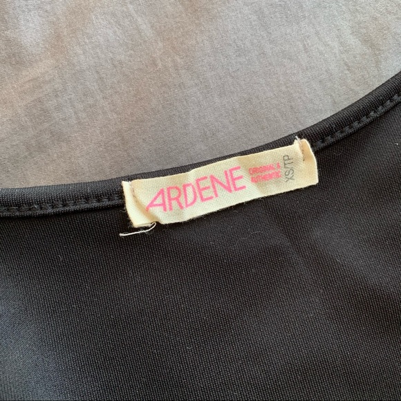 Black dress with lace - Picture 4 of 4